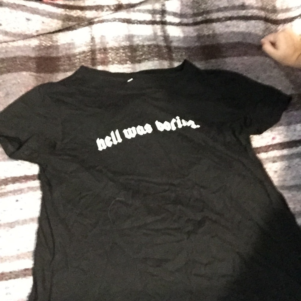 Black tee